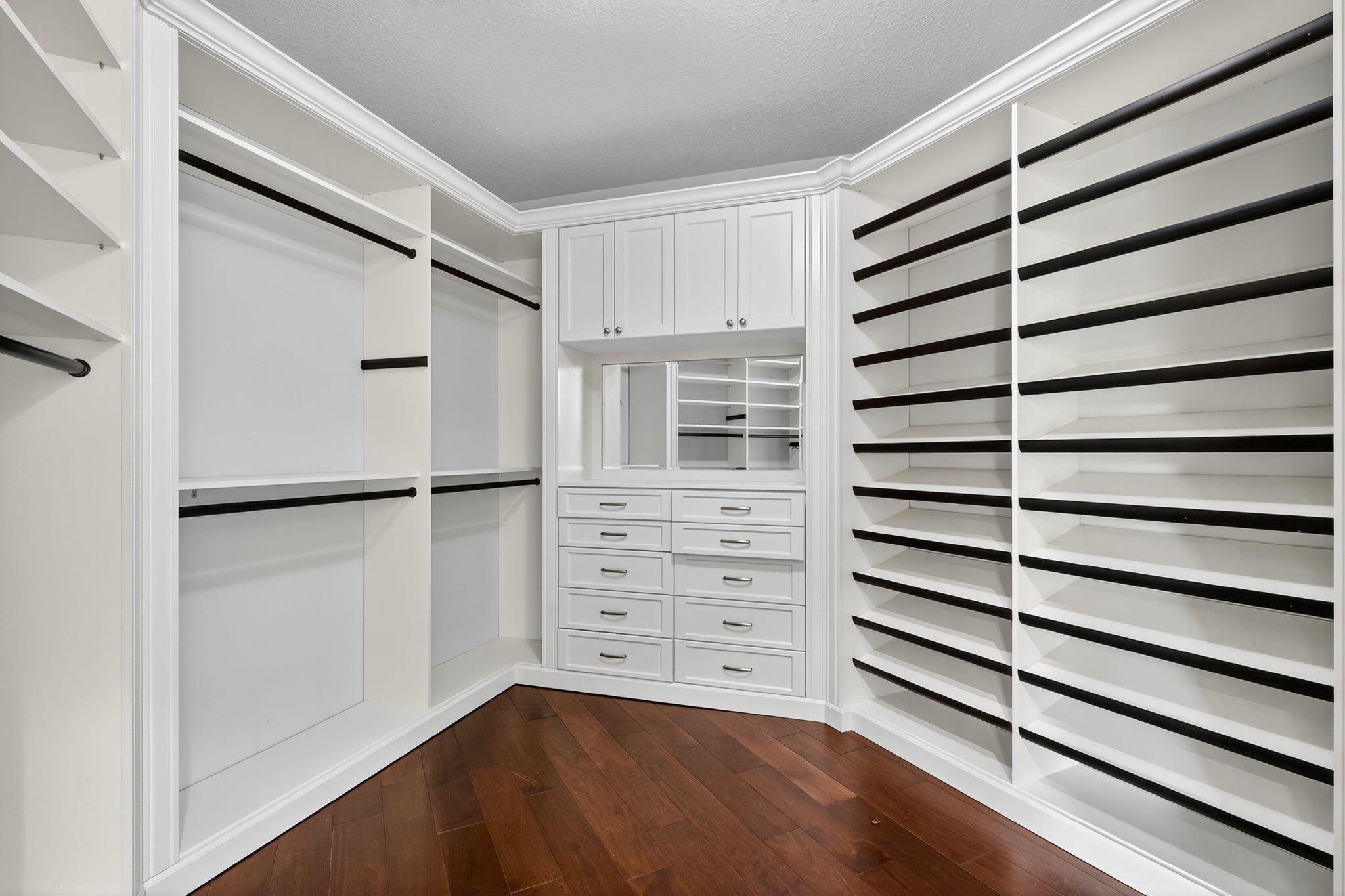 BAYHILL ESTATES - Residential