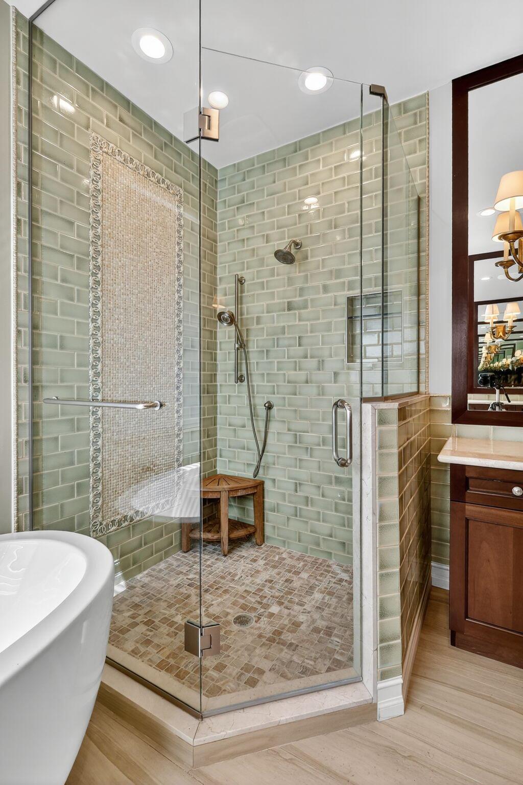 BAYHILL ESTATES - Residential
