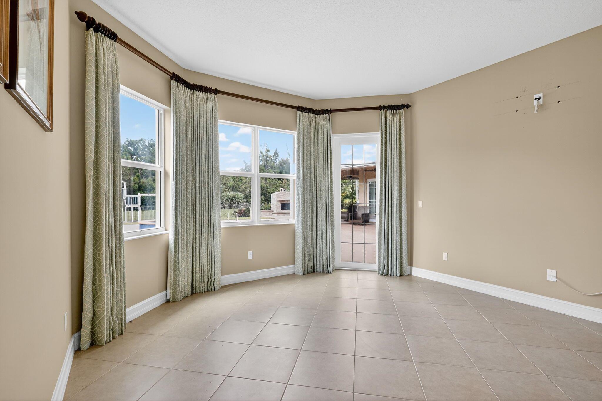 BAYHILL ESTATES - Residential