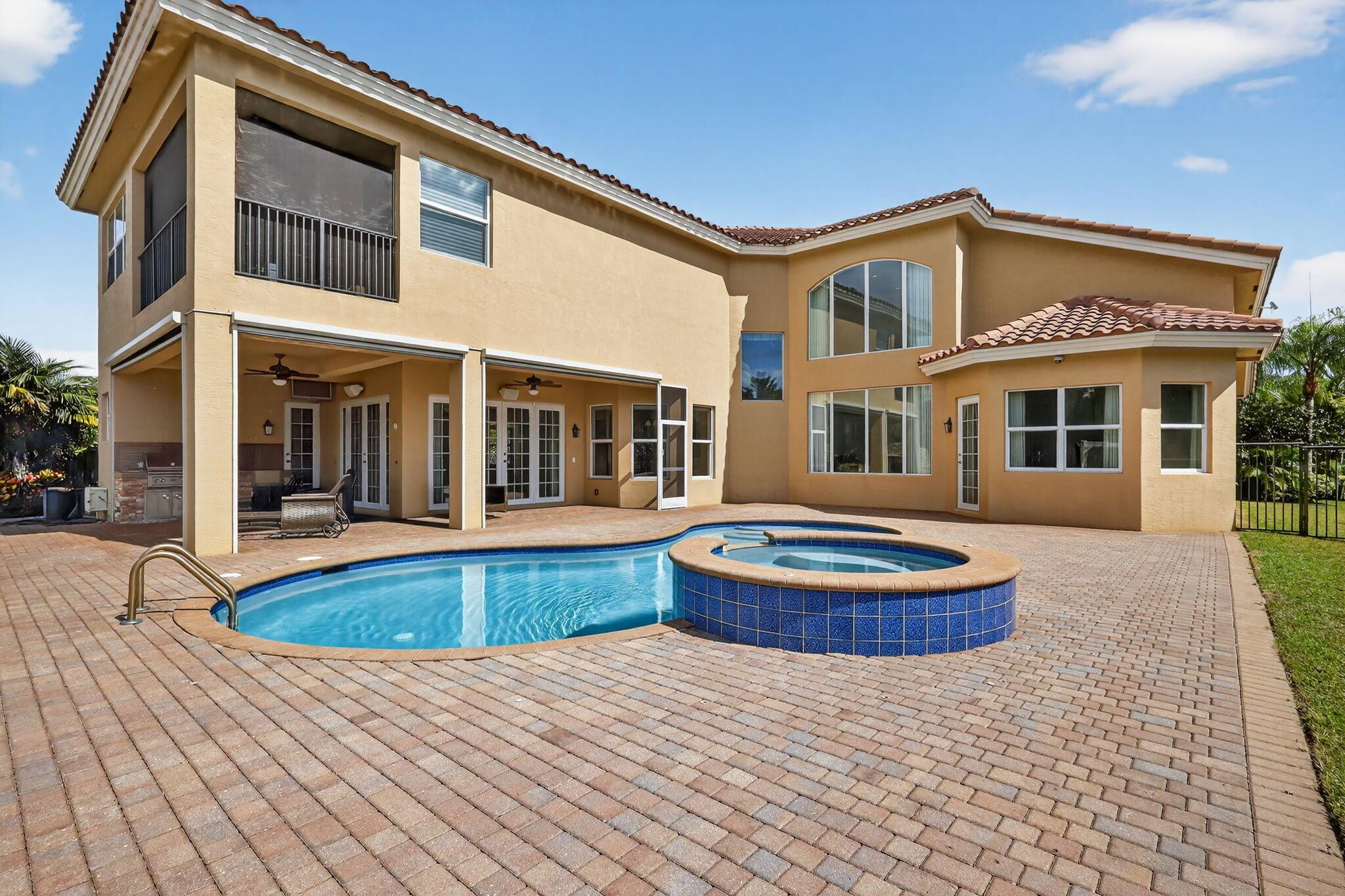 BAYHILL ESTATES - Residential