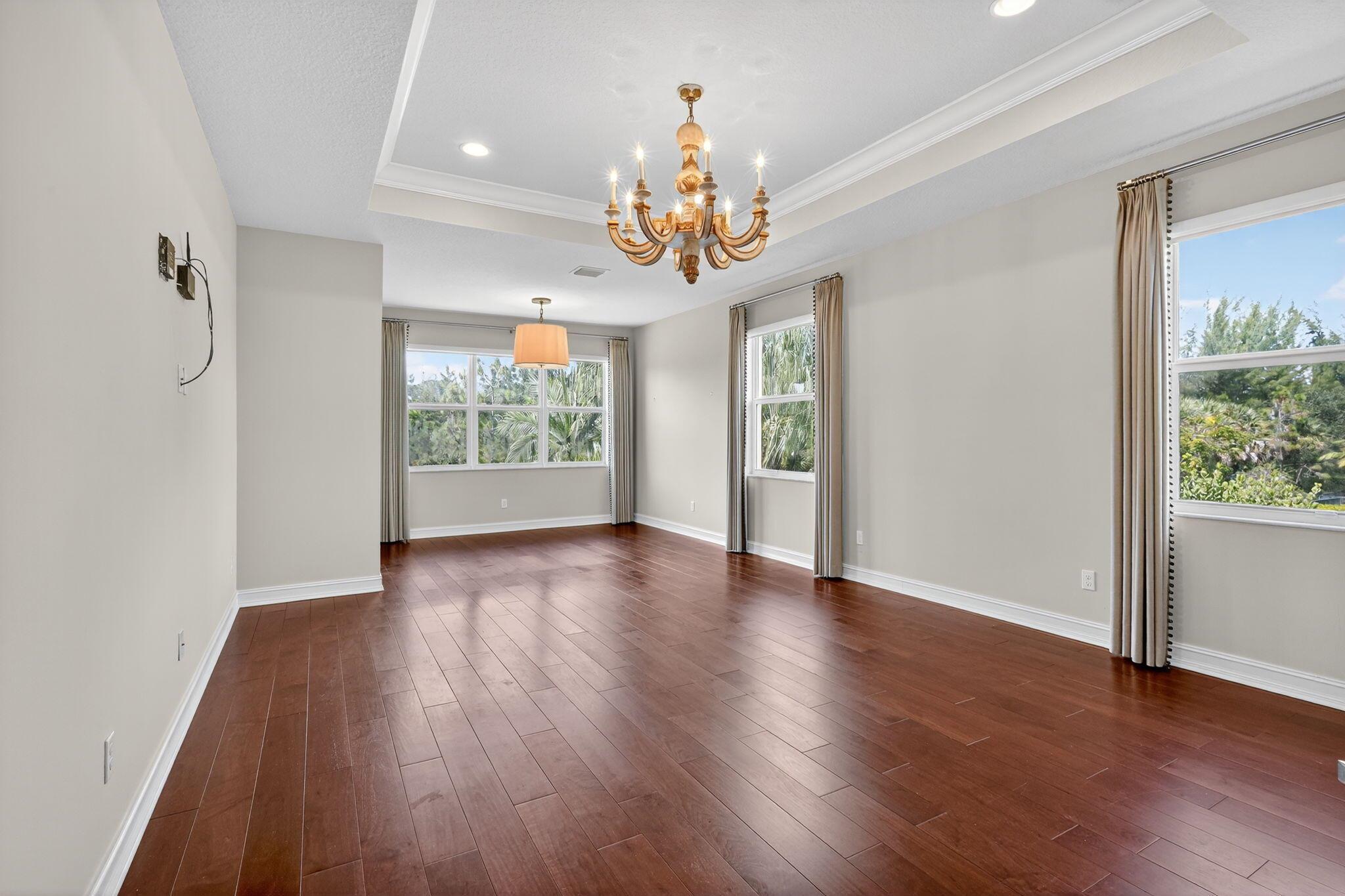 BAYHILL ESTATES - Residential