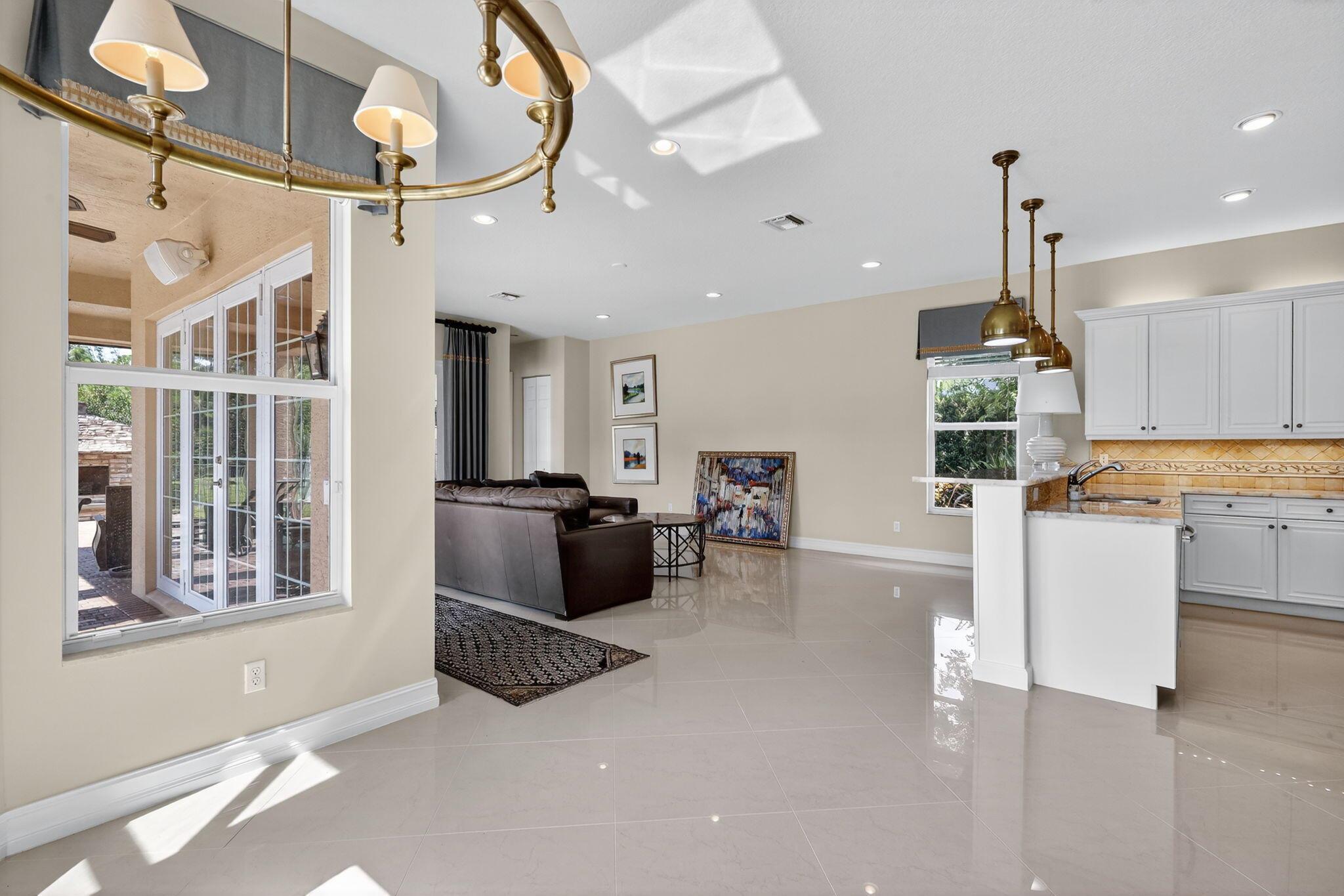 BAYHILL ESTATES - Residential