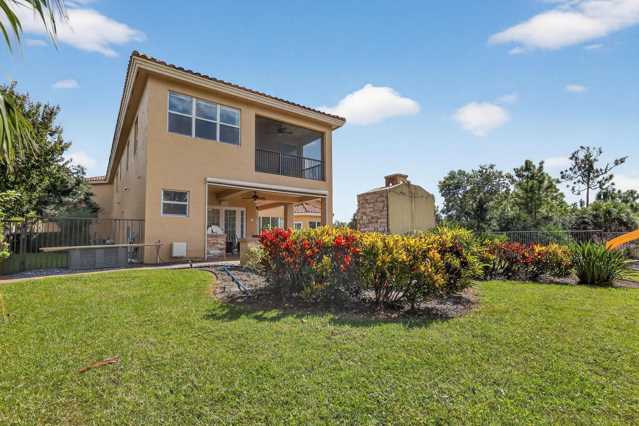 BAYHILL ESTATES - Residential
