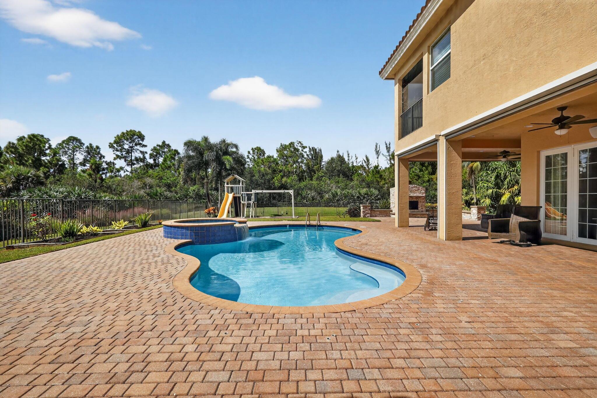 BAYHILL ESTATES - Residential
