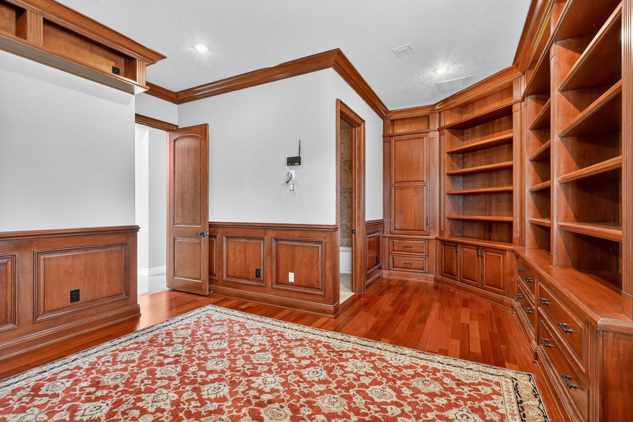 BAYHILL ESTATES - Residential