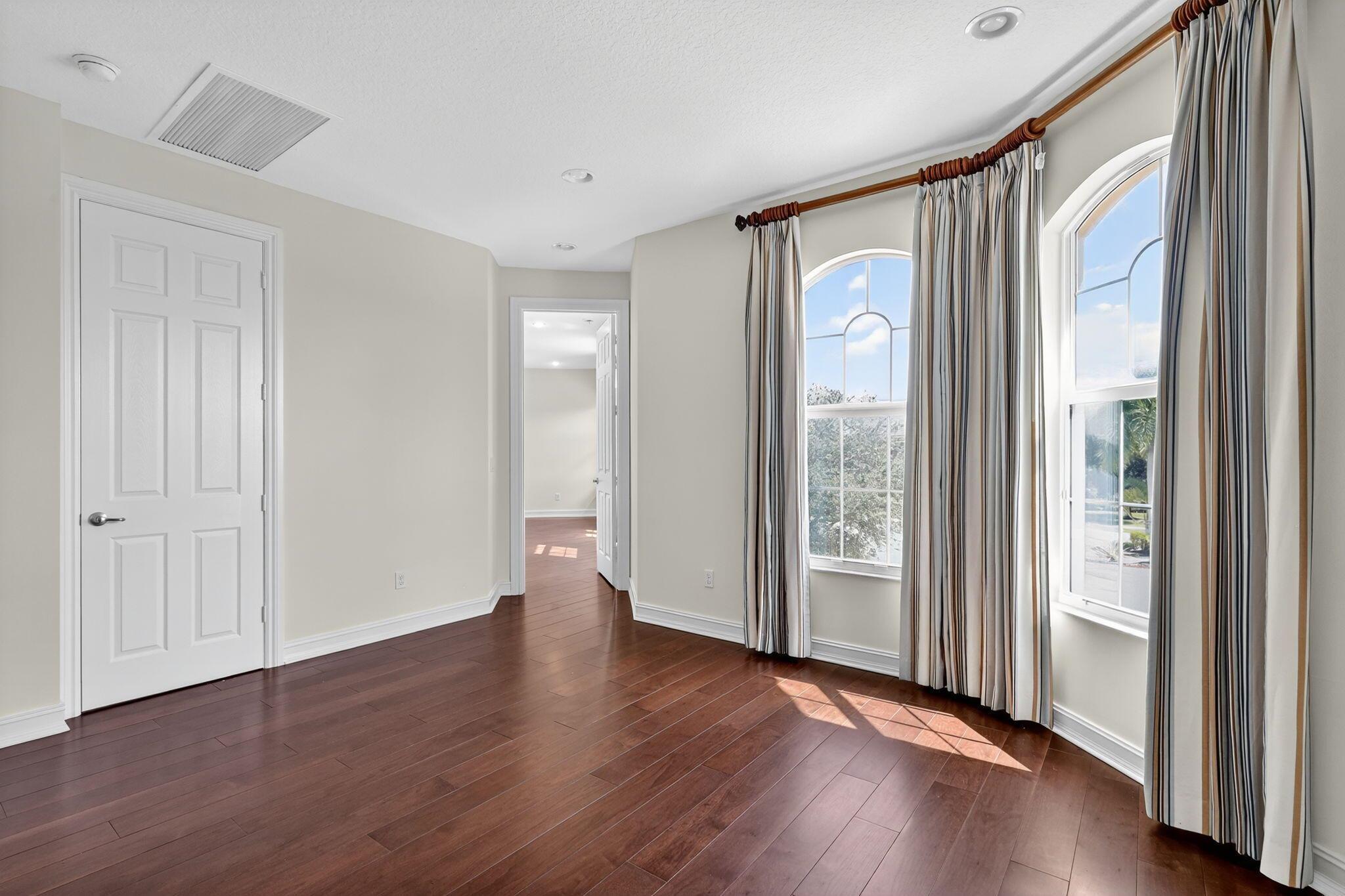 BAYHILL ESTATES - Residential