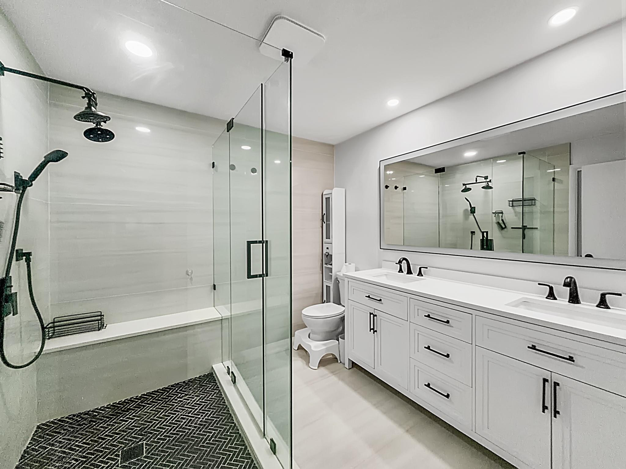 THE RACQUET CLUB - Residential Lease