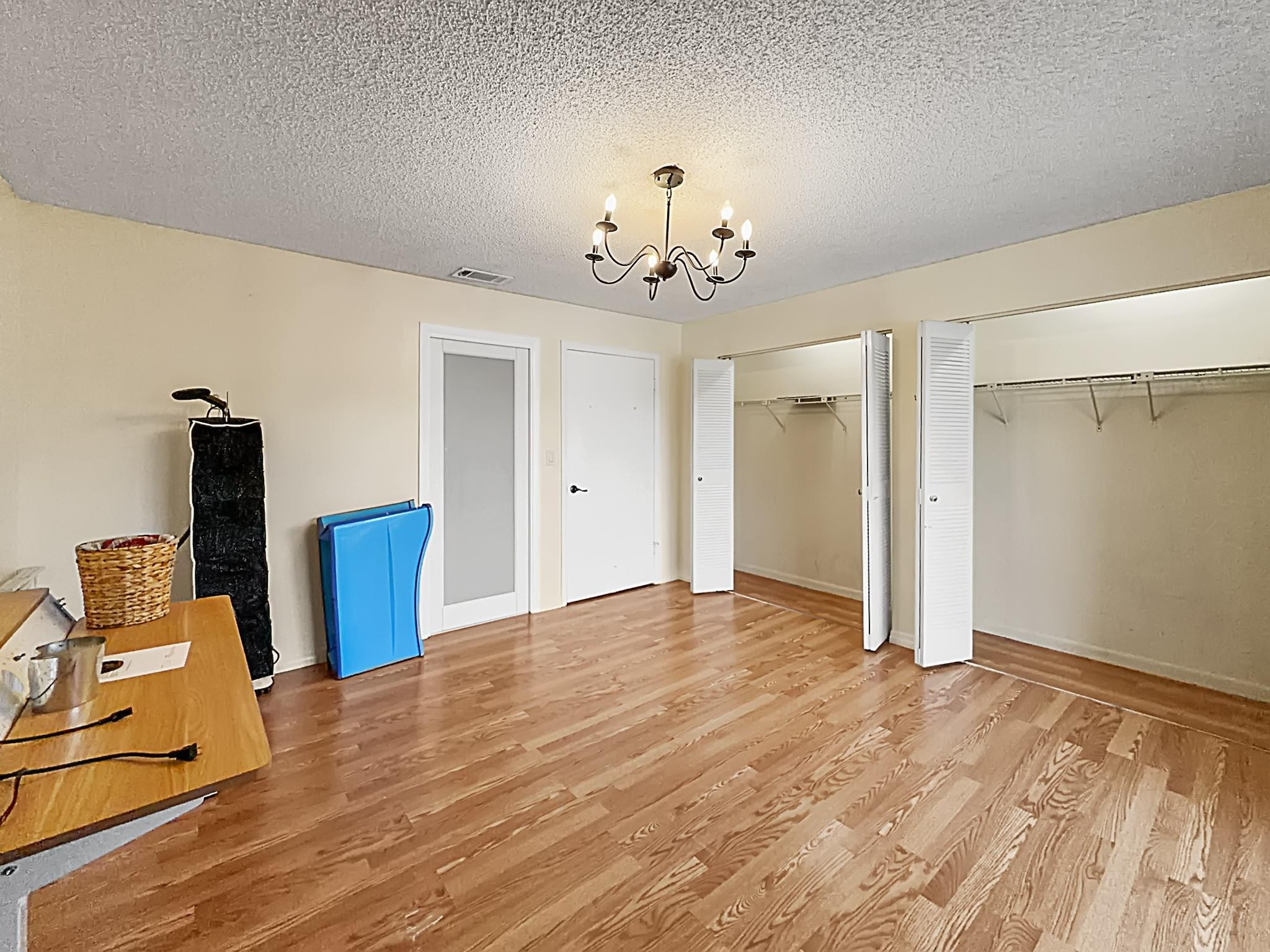 THE RACQUET CLUB - Residential Lease