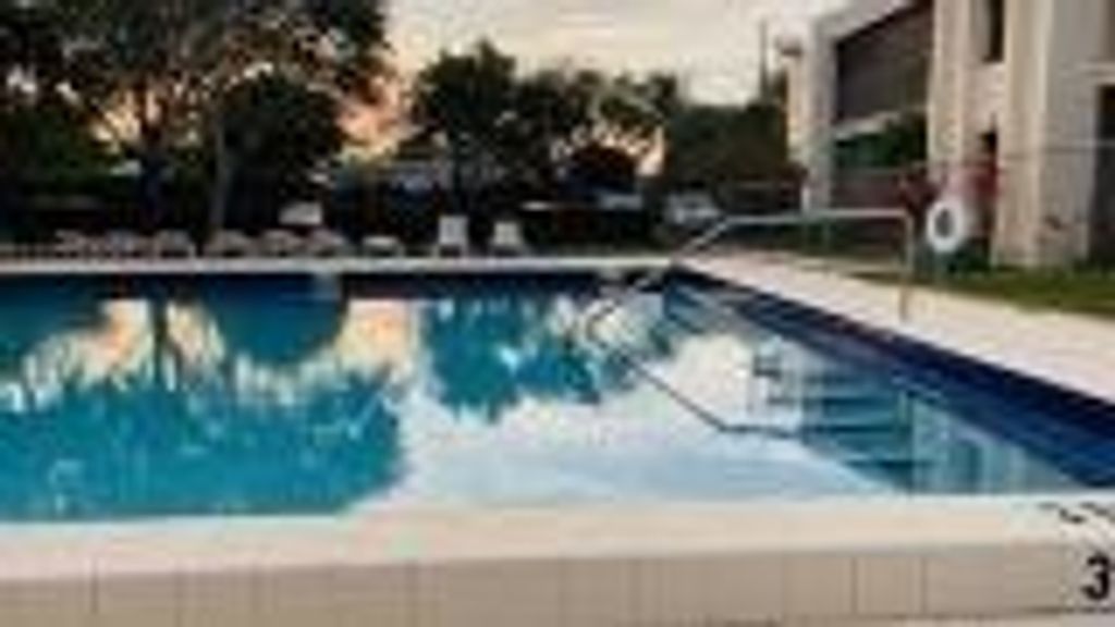 Photo of 150 Pineview Rd #J1, Jupiter, FL 33469 (MLS # F10432801)