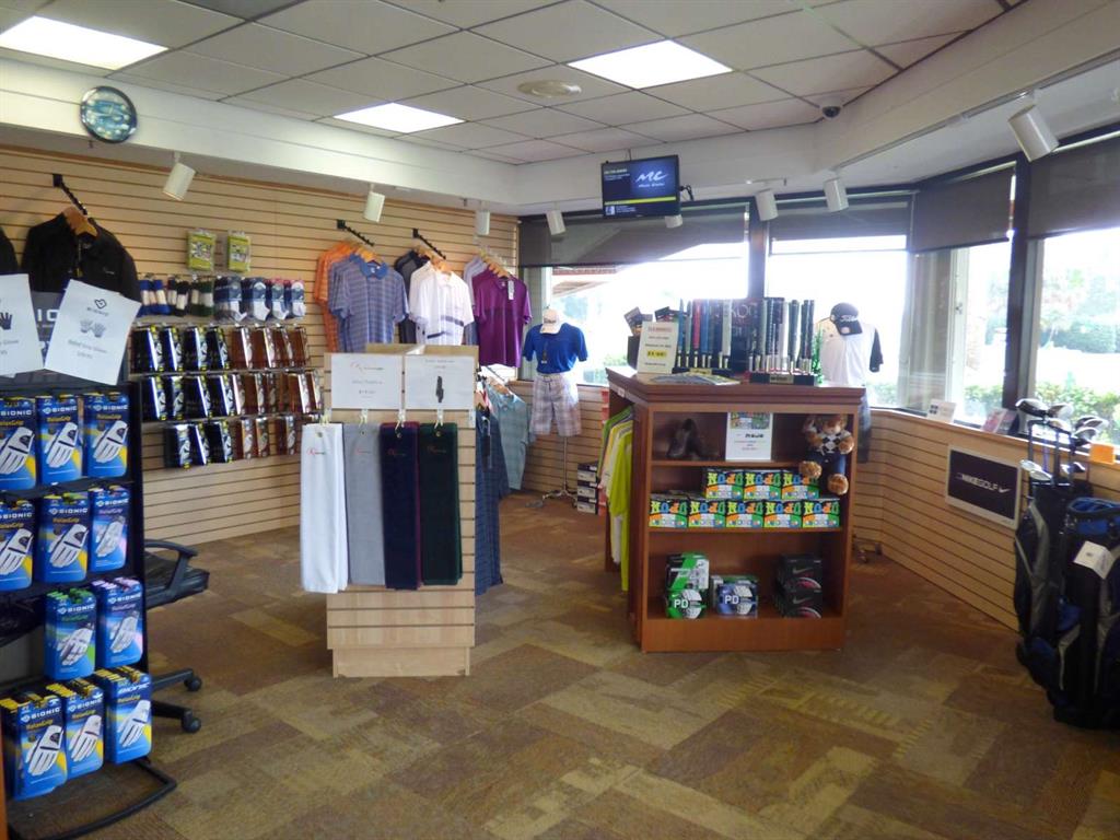 HOLLYBROOK GOLF & TENNIS - Residential