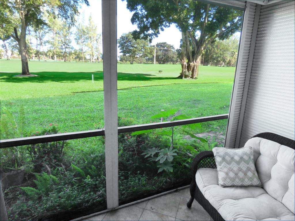 HOLLYBROOK GOLF & TENNIS - Residential