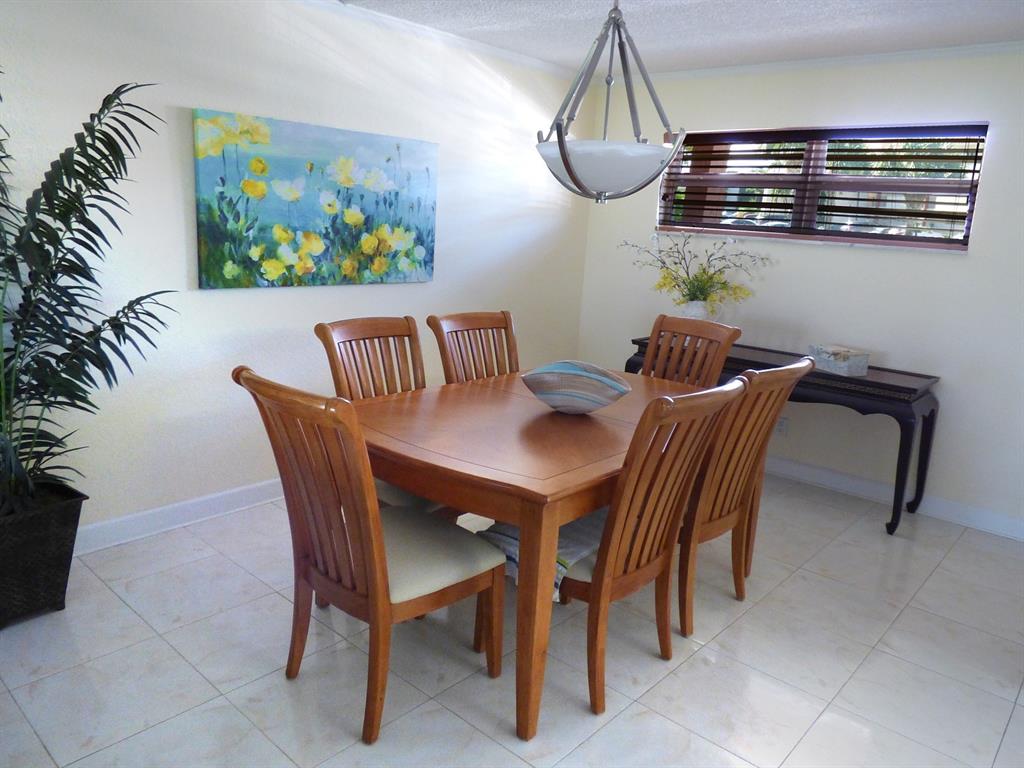 HOLLYBROOK GOLF & TENNIS - Residential