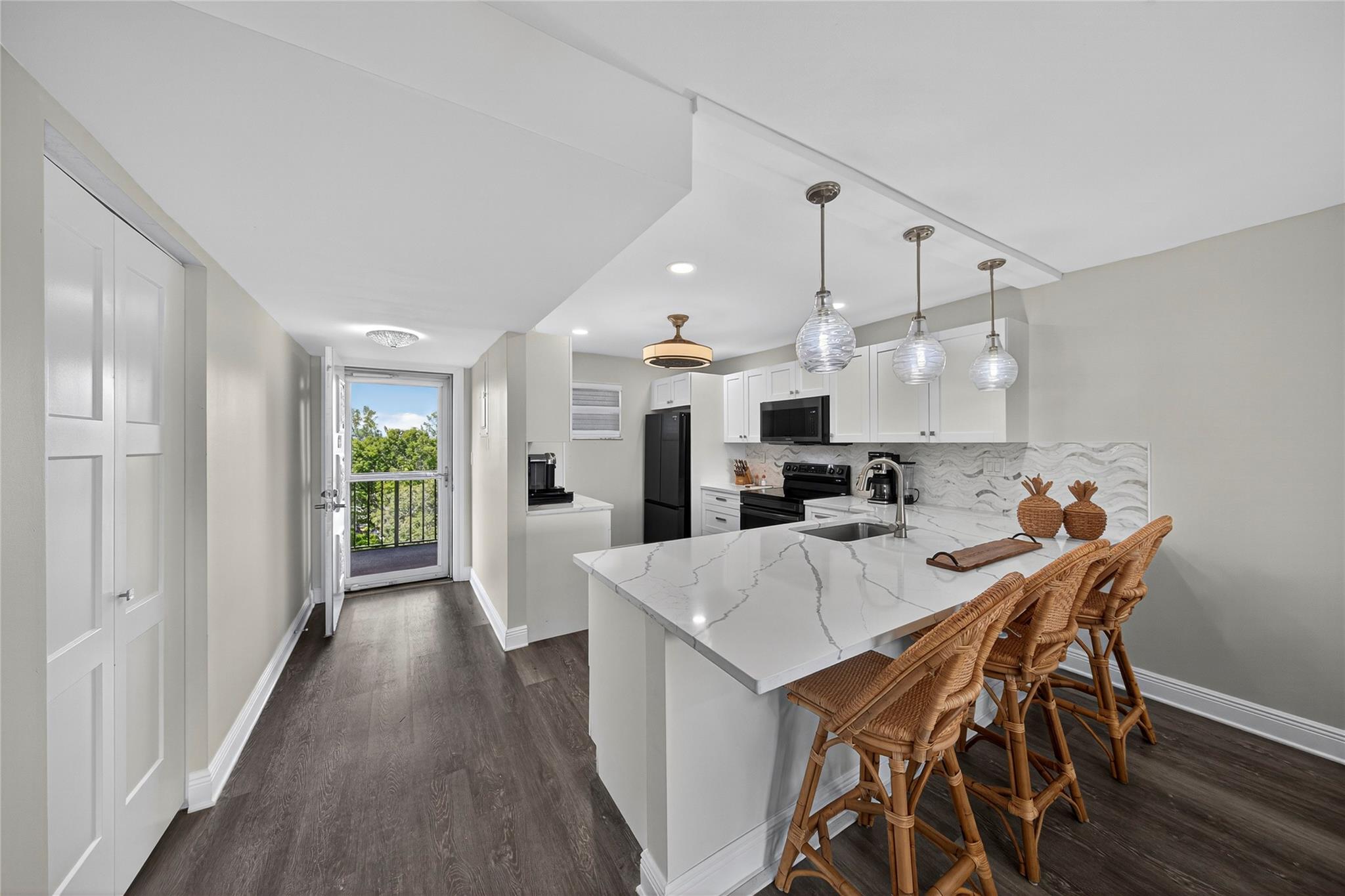 3930 Inverrary Blvd 604-D