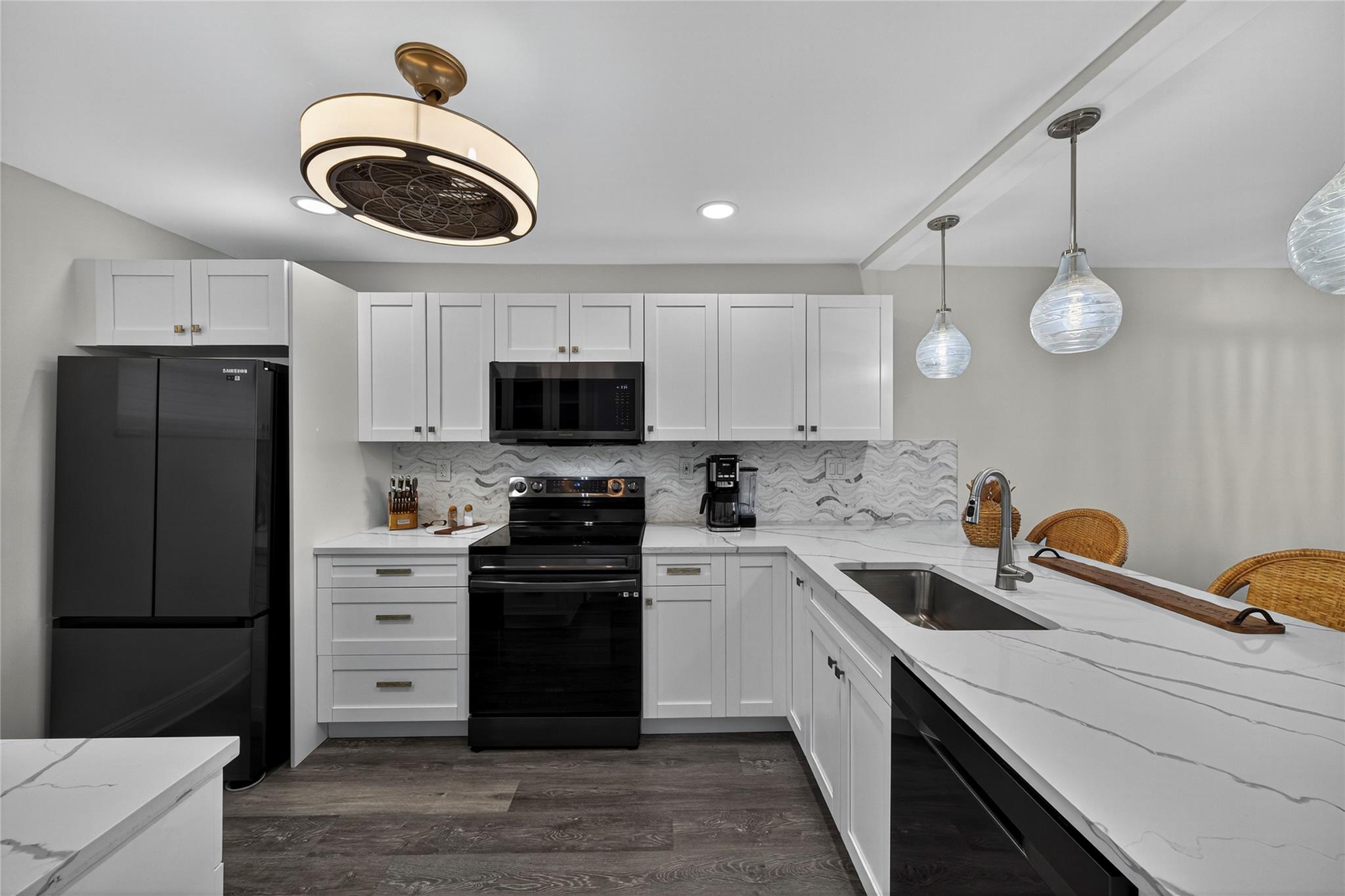 3930 Inverrary Blvd 604-D