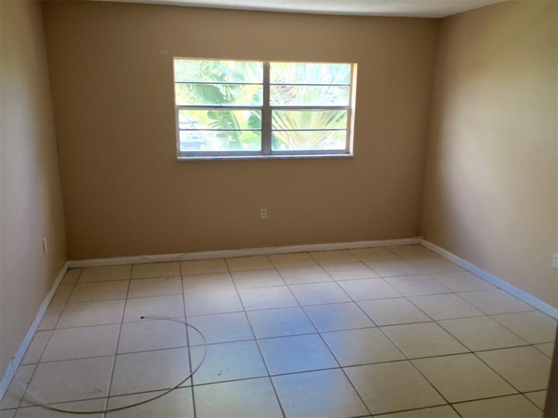 Condado Real Condo - Residential