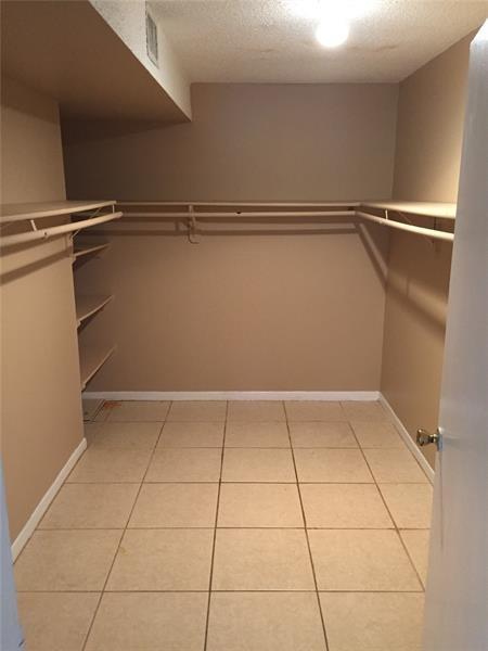 Condado Real Condo - Residential