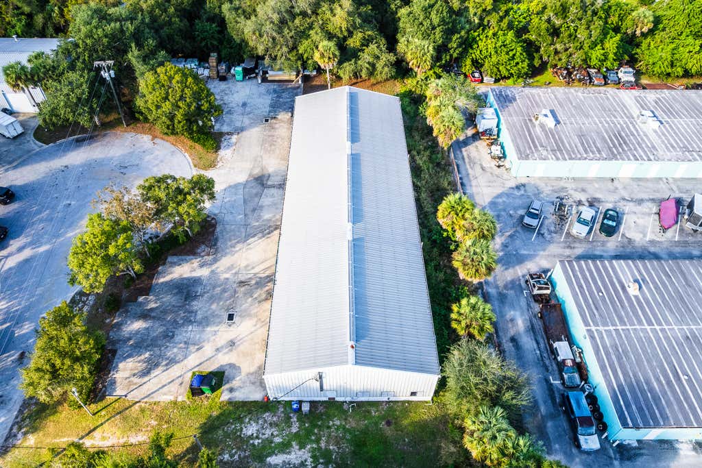Photo of 820 35th Court SW, Vero Beach, FL 32968 (MLS # R11143774)