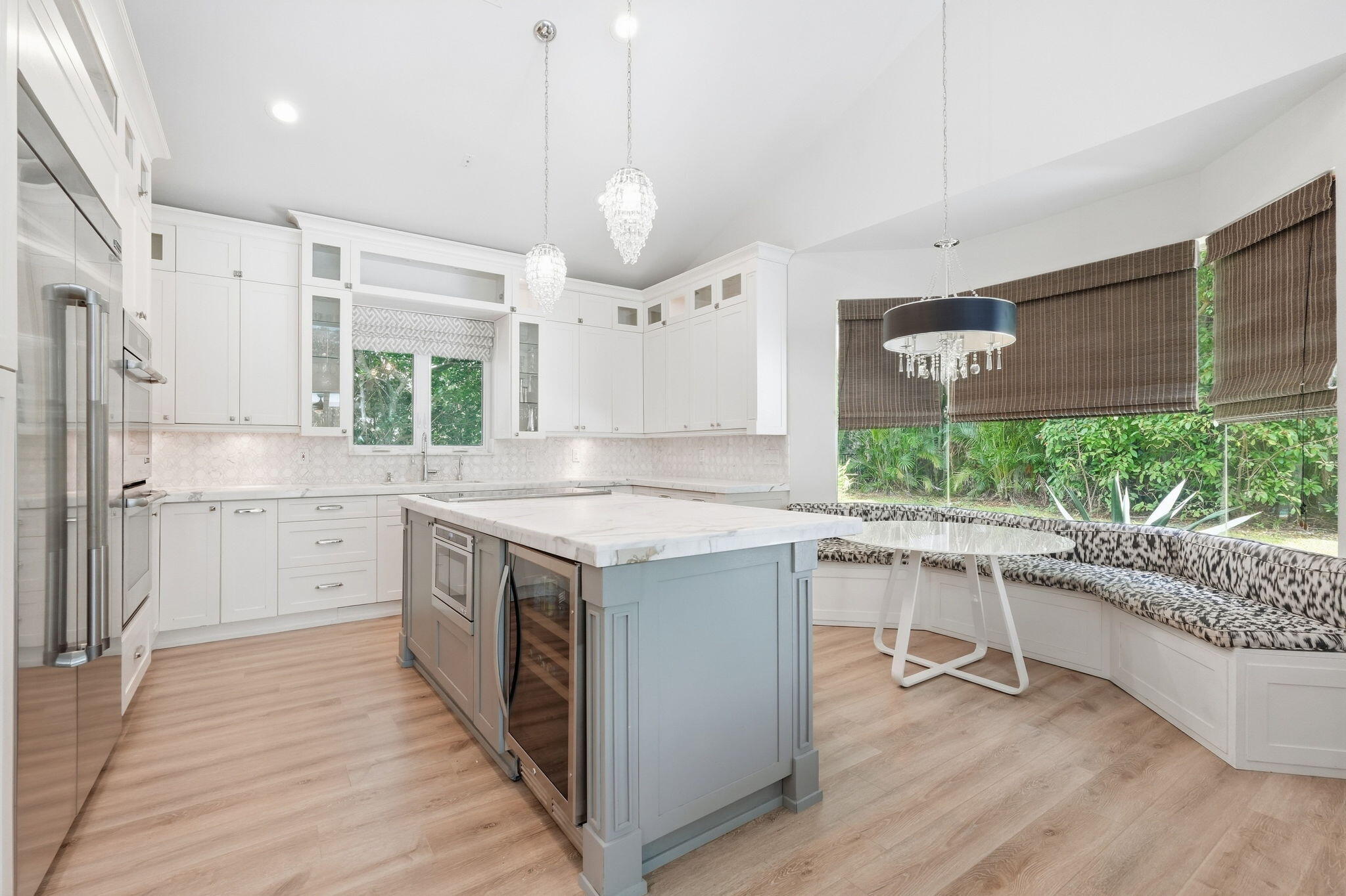 Properties | Stephanie Kaufman 5742 SAINT ANNES Way