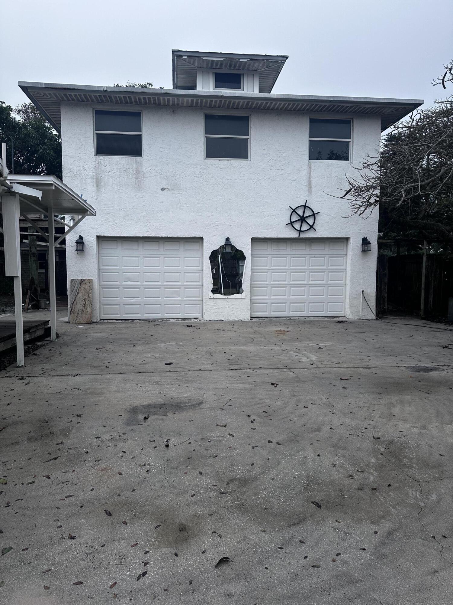 130 NE 4th Avenue