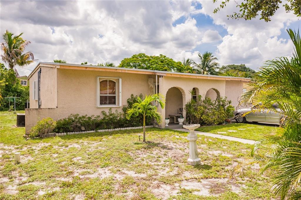 Lauderdale Manors Add Rev - Residential