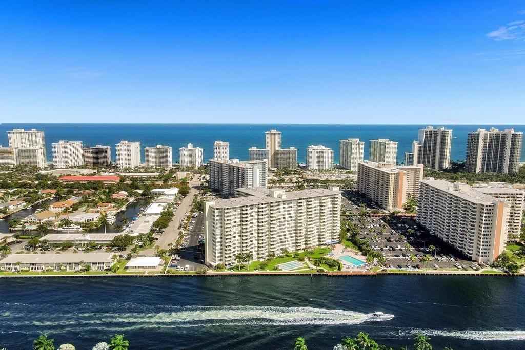 Coral Ridge Towers North - Residential