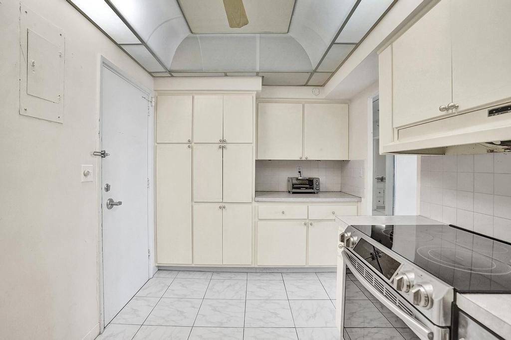 Coral Ridge Towers North - Residential
