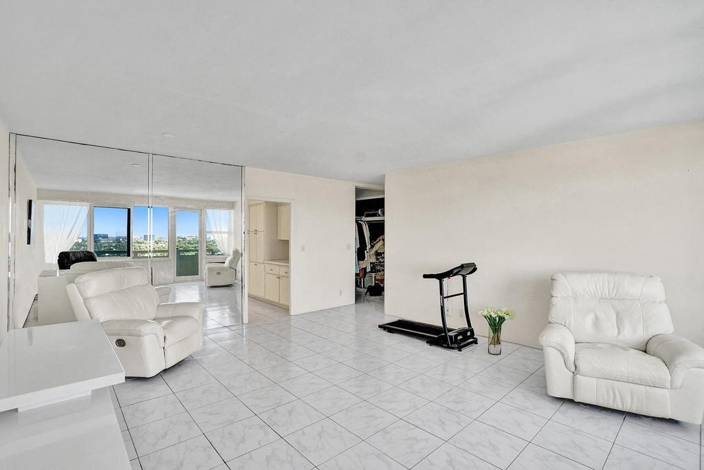 Coral Ridge Towers North - Residential