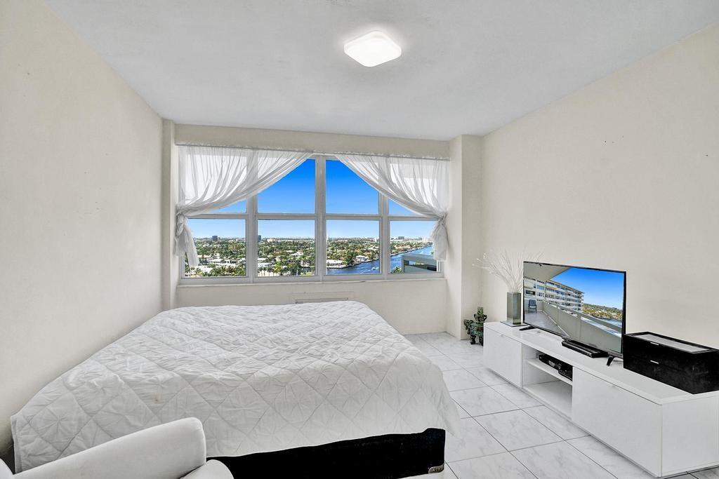 Coral Ridge Towers North - Residential
