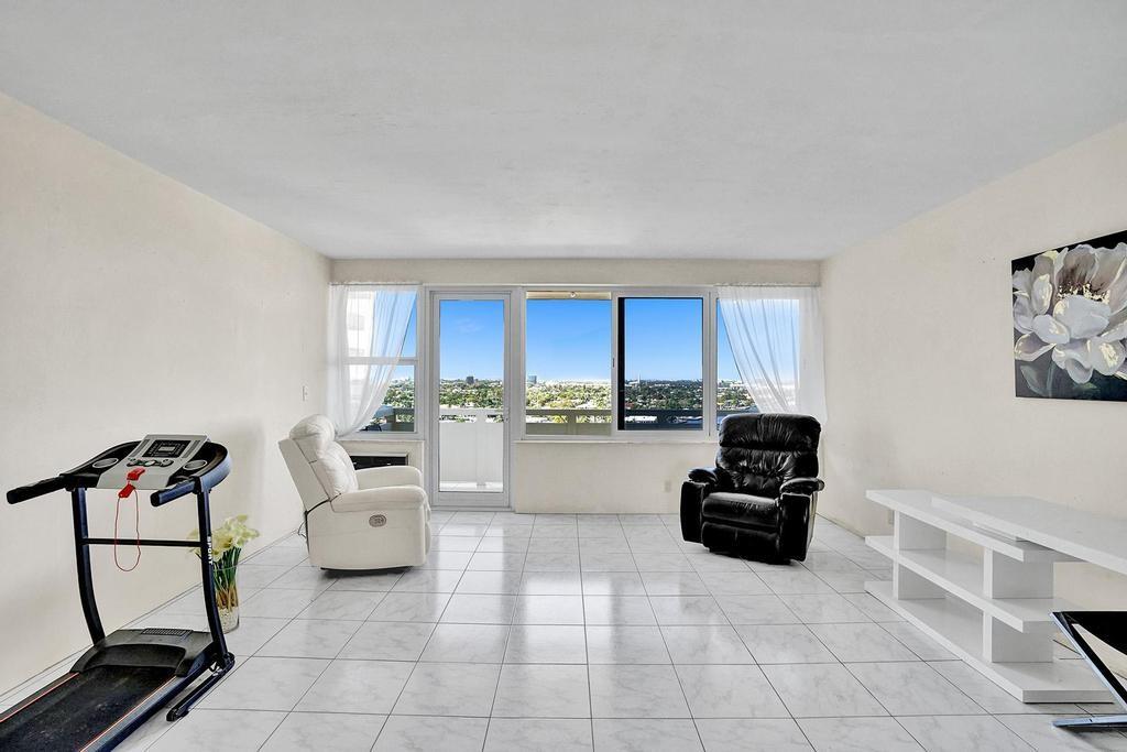 Coral Ridge Towers North - Residential