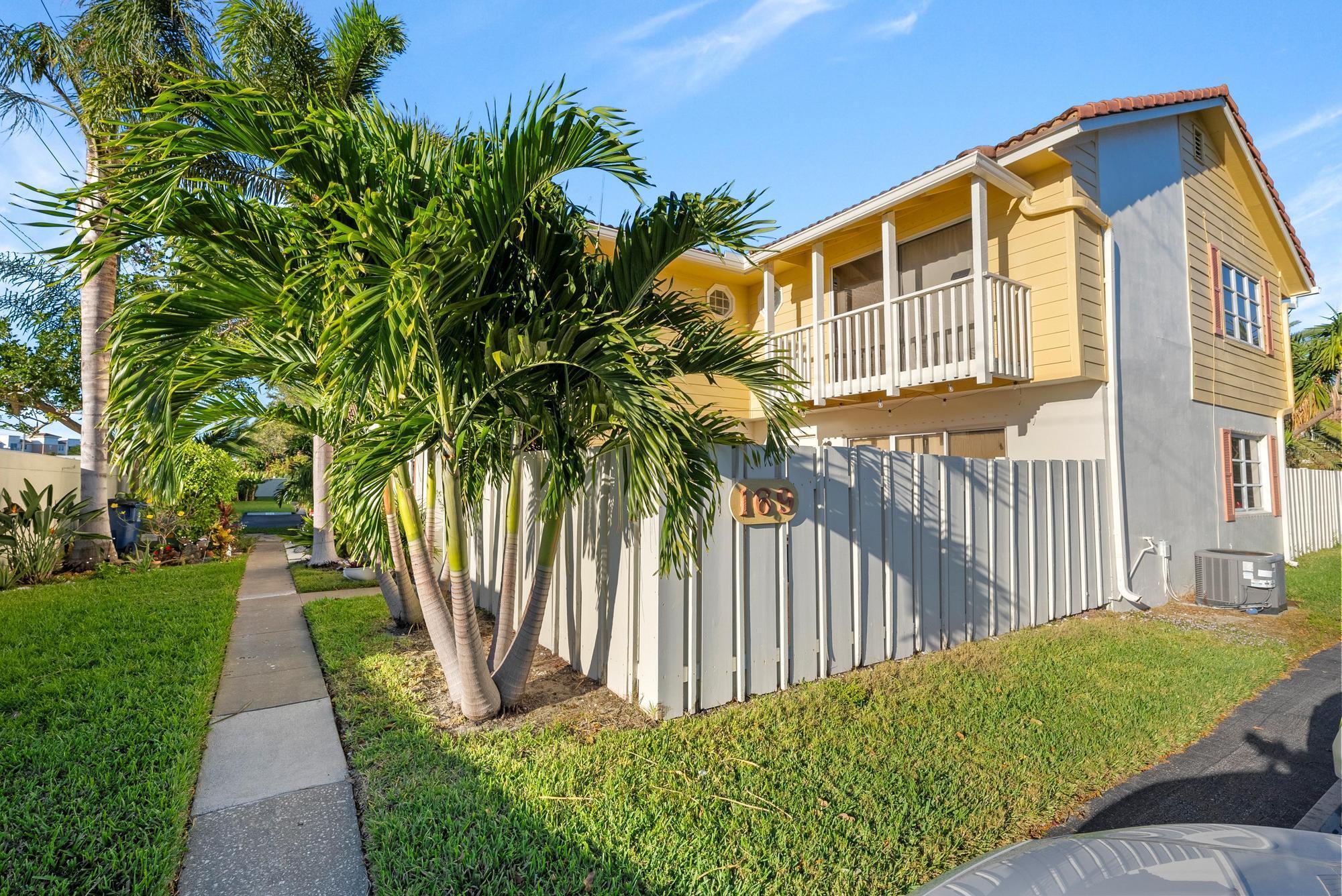 169 Seabreeze Circle, Jupiter FL 33477