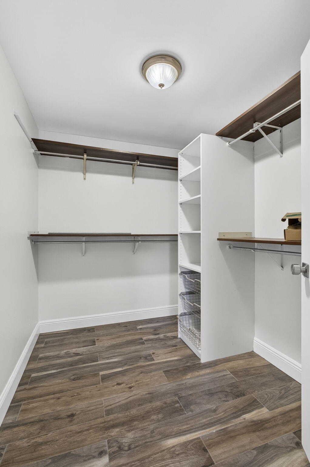 LE CHALET IV-B - Residential
