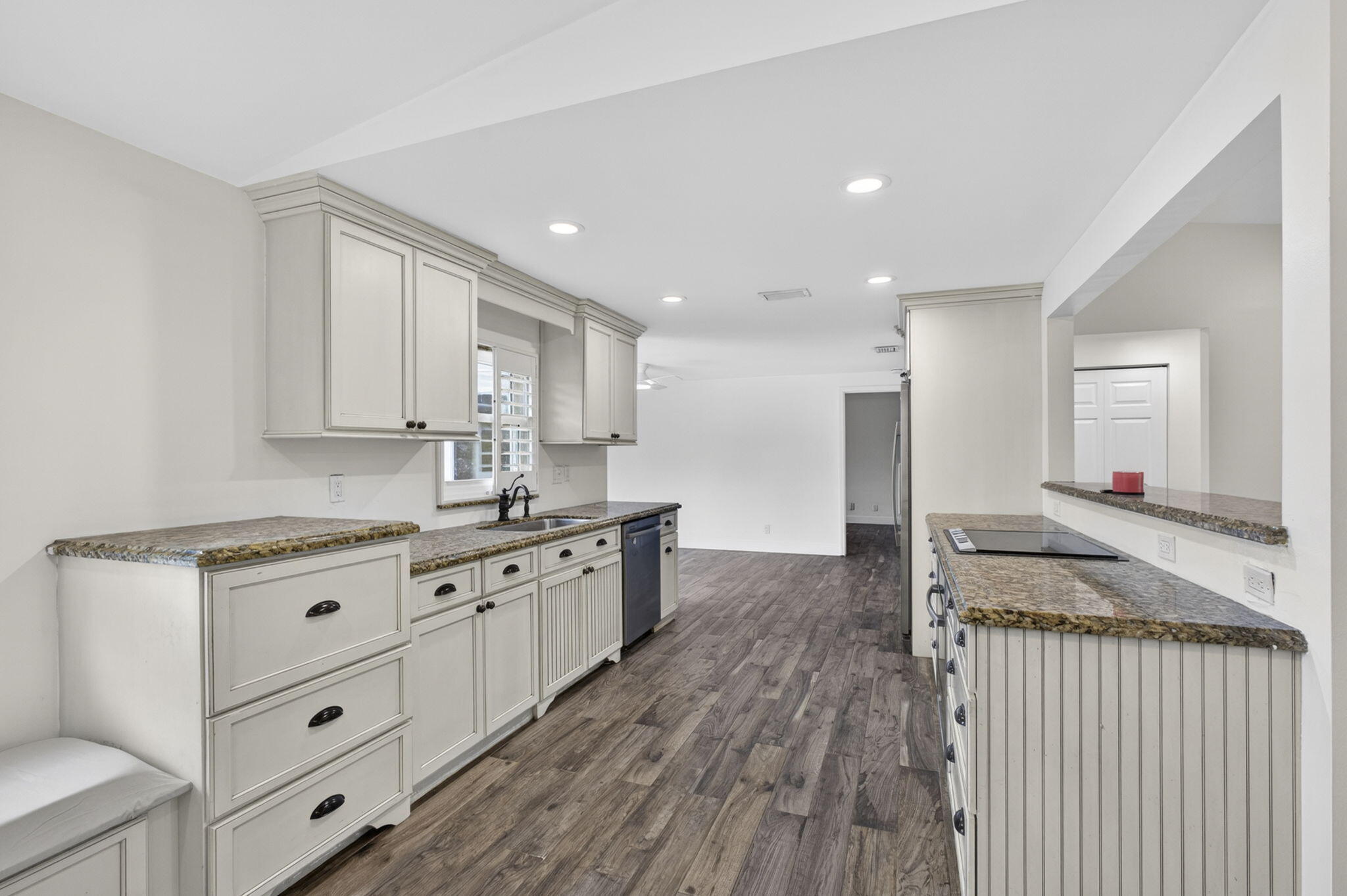 LE CHALET IV-B - Residential