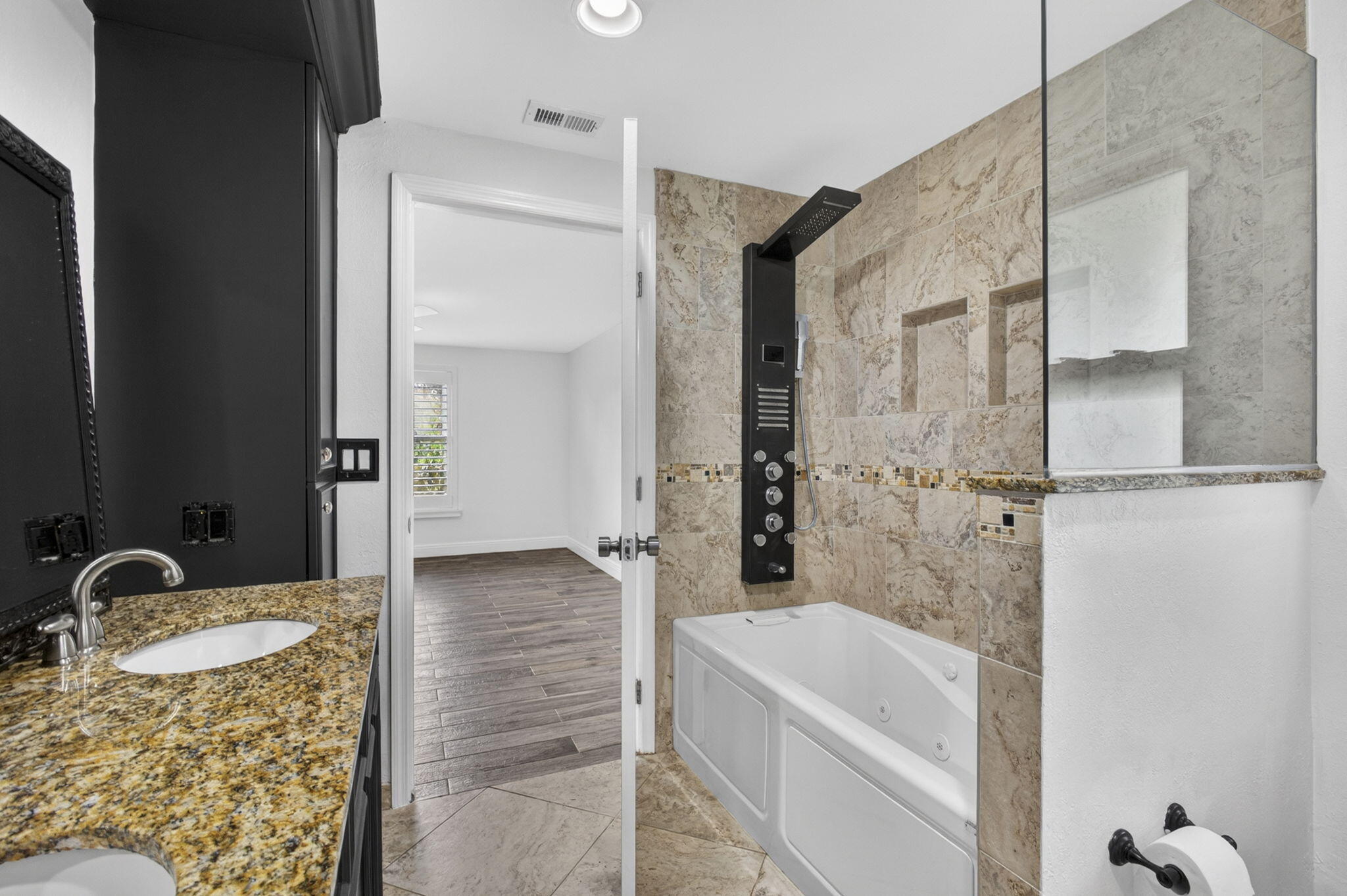 LE CHALET IV-B - Residential