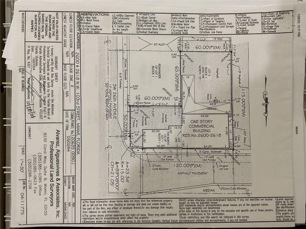 Main image without alt text