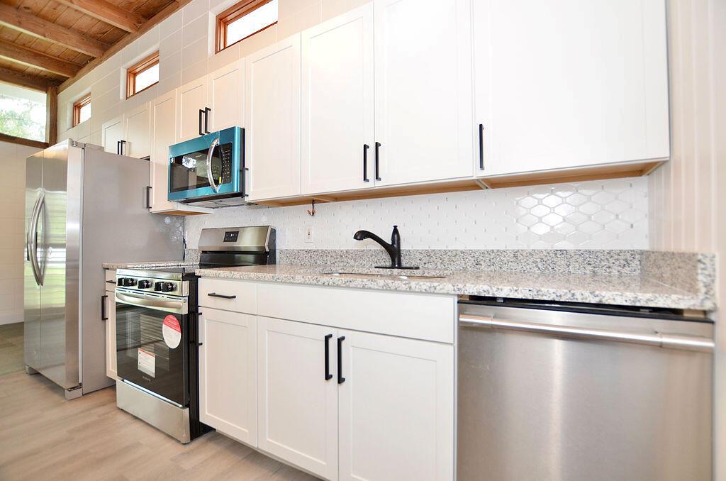 RIVER PARK UNIT 2 - Residential Lease