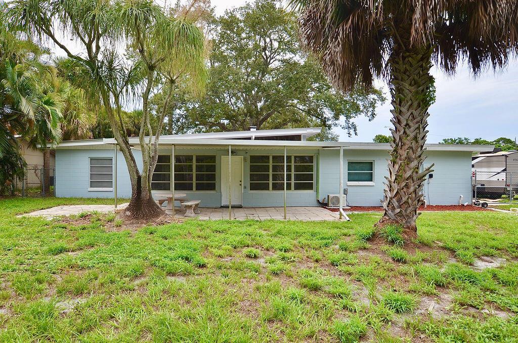 RIVER PARK UNIT 2 - Residential Lease