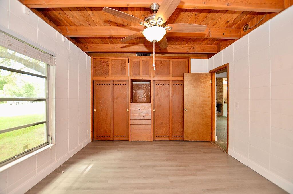 RIVER PARK UNIT 2 - Residential Lease