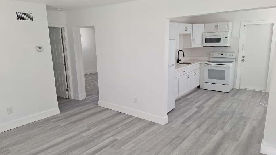 Arch Creek Estates - Residential Lease