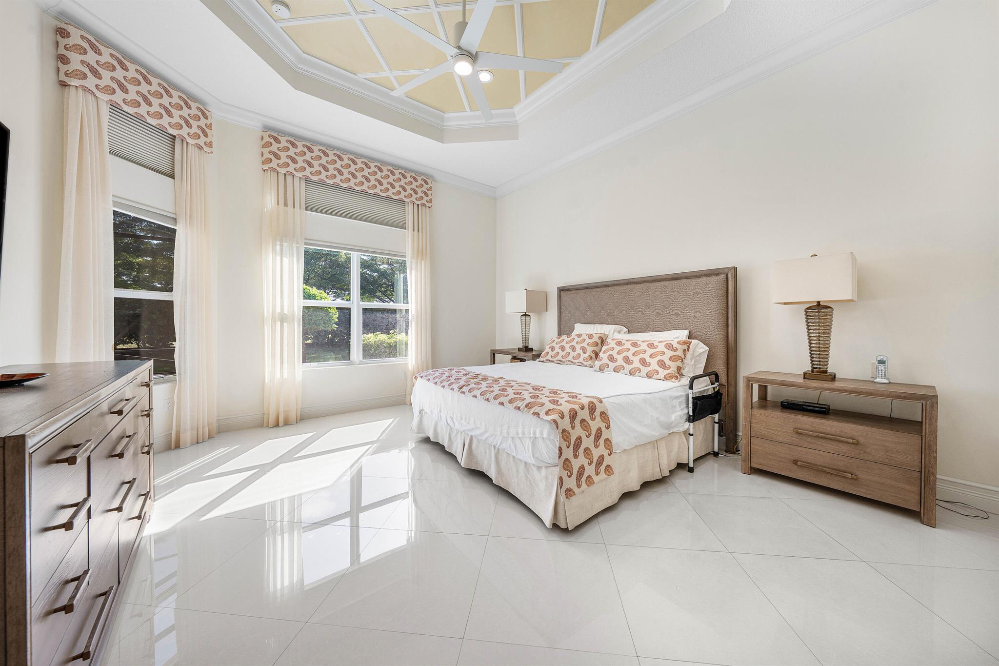 Valencia Cove - Residential