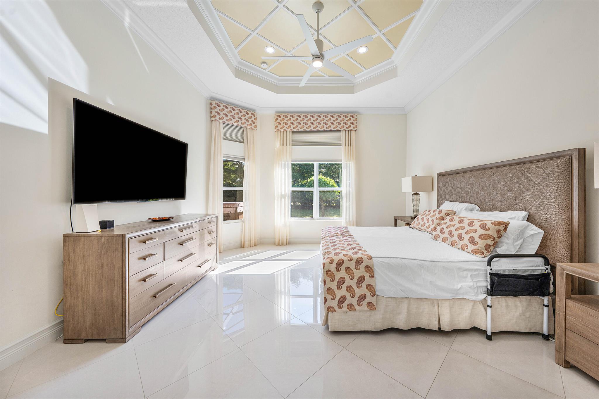 Valencia Cove - Residential