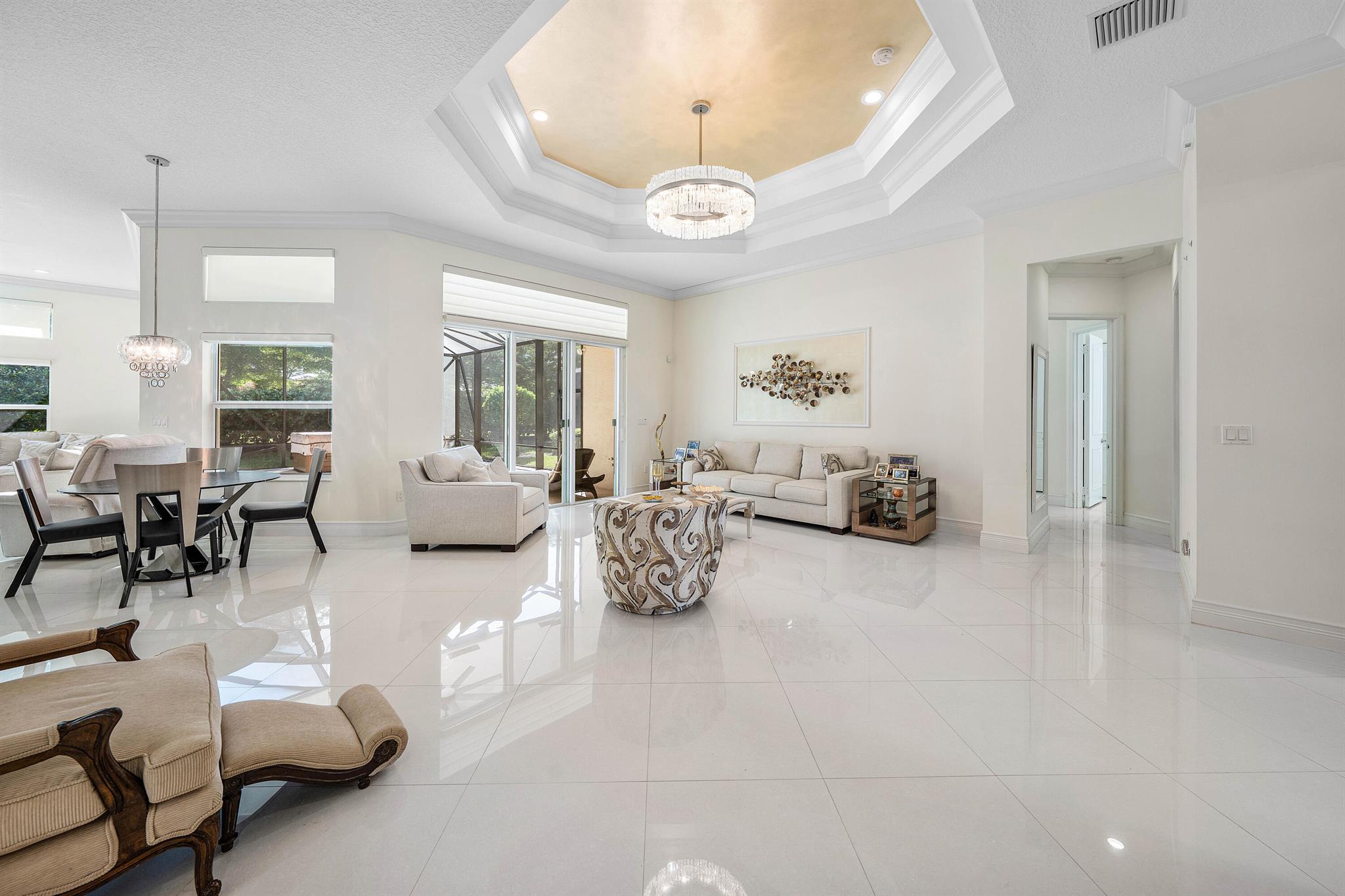 Valencia Cove - Residential