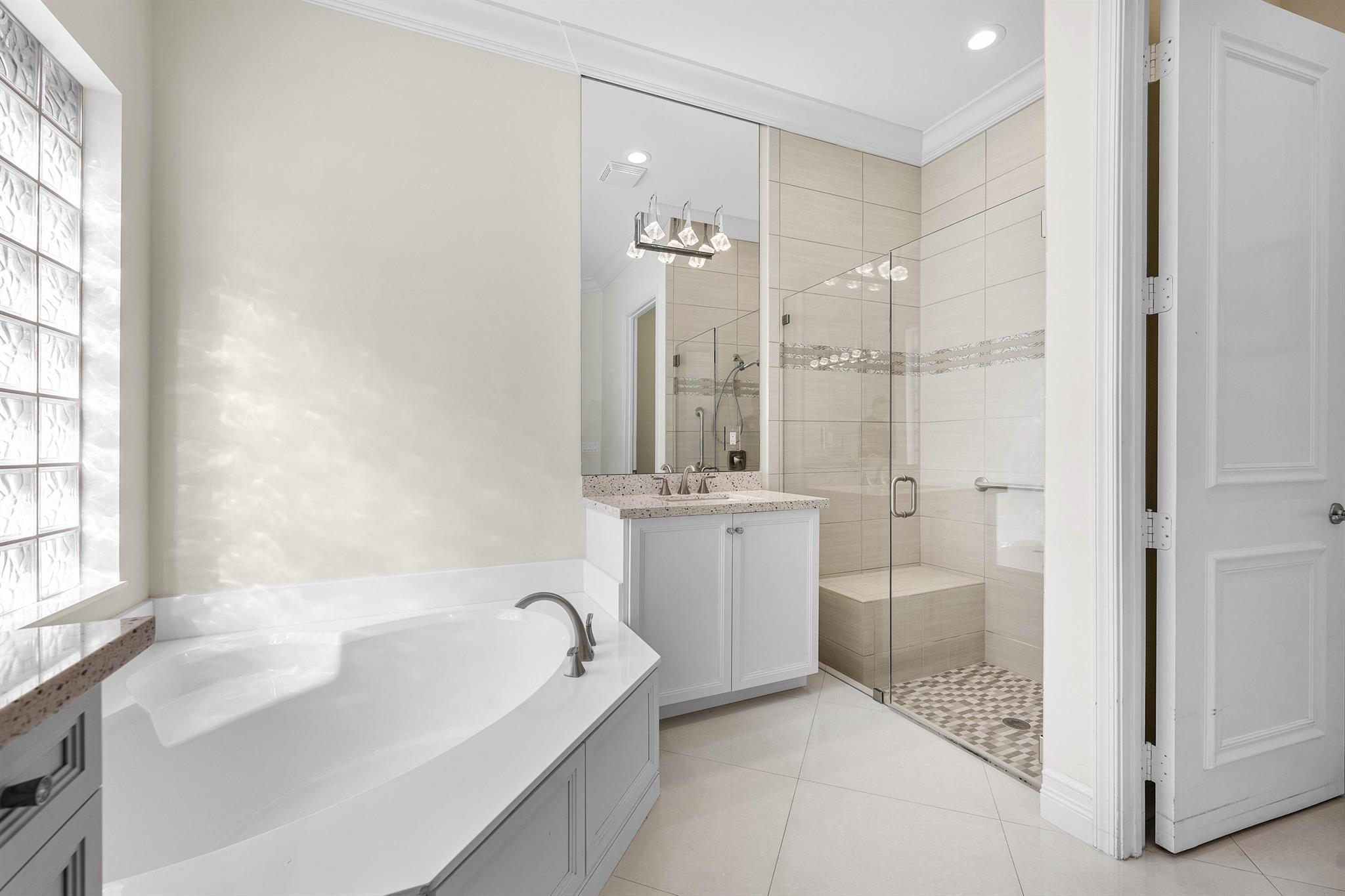 Valencia Cove - Residential