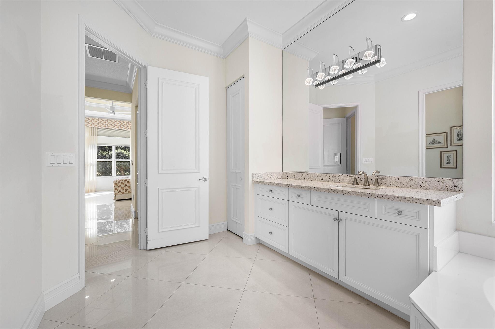 Valencia Cove - Residential