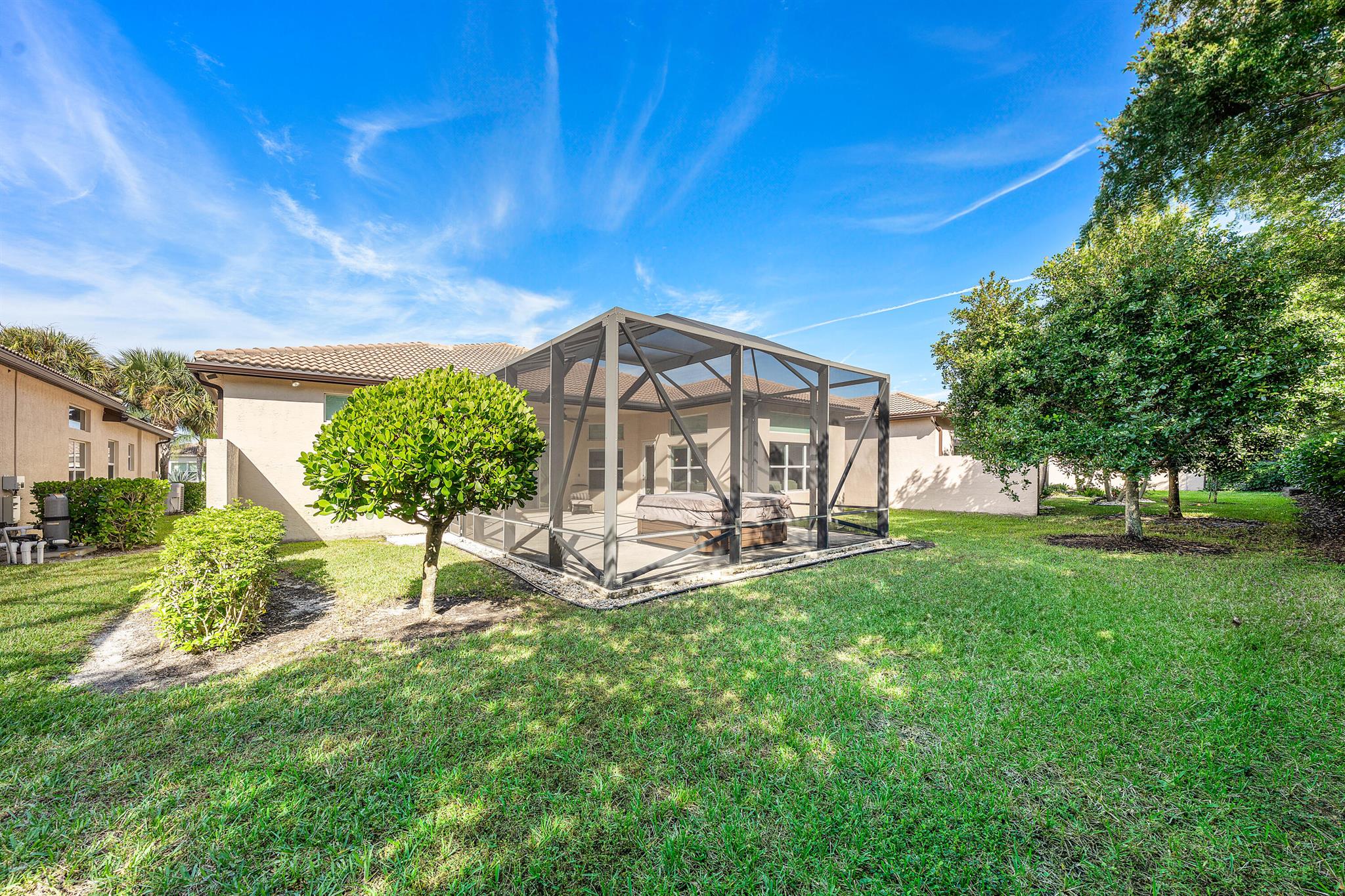 Valencia Cove - Residential