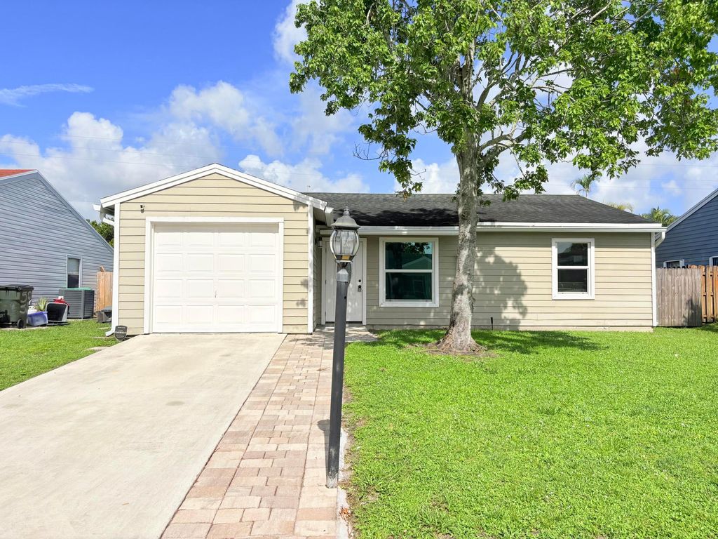 Photo of 5258 Canal Circle W, Lake Worth, FL 33467 (MLS # B26048737)