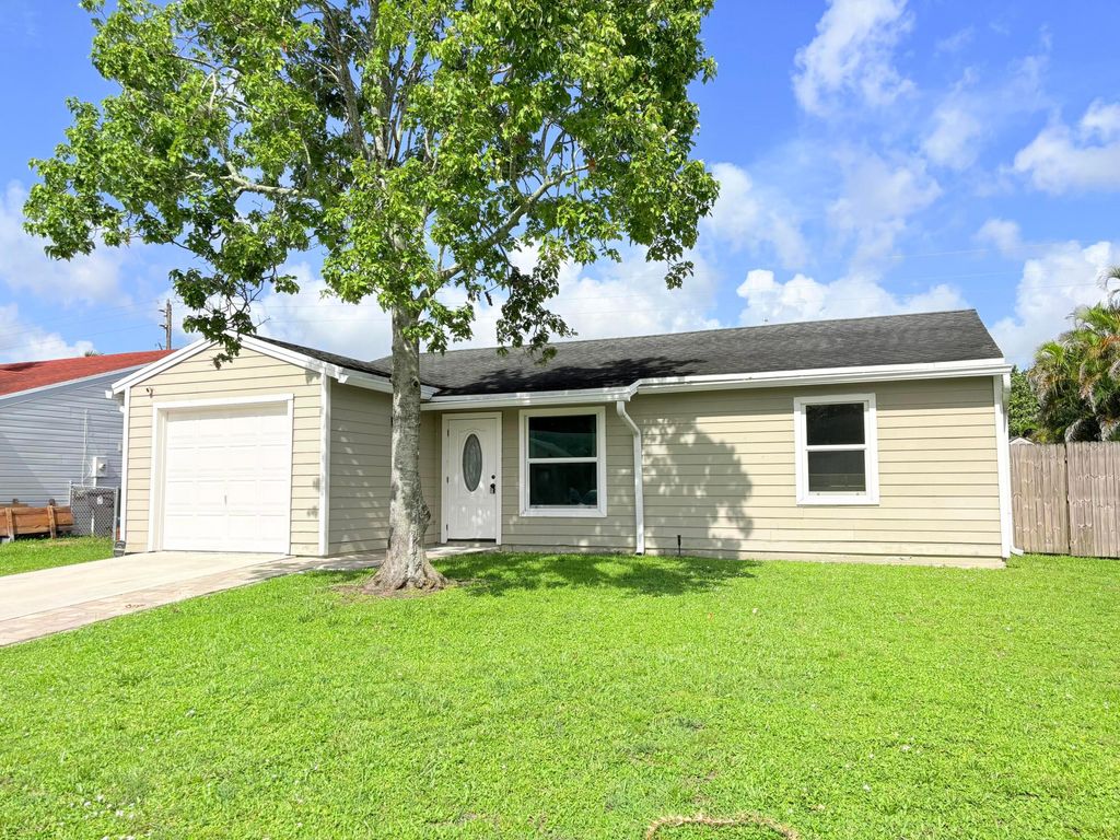 Photo of 5258 Canal Circle W, Lake Worth, FL 33467 (MLS # B26048737)