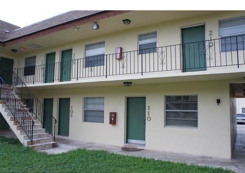A home in Lauderdale Lakes