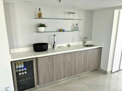 The Renaissance Of Pompan - Residential Lease