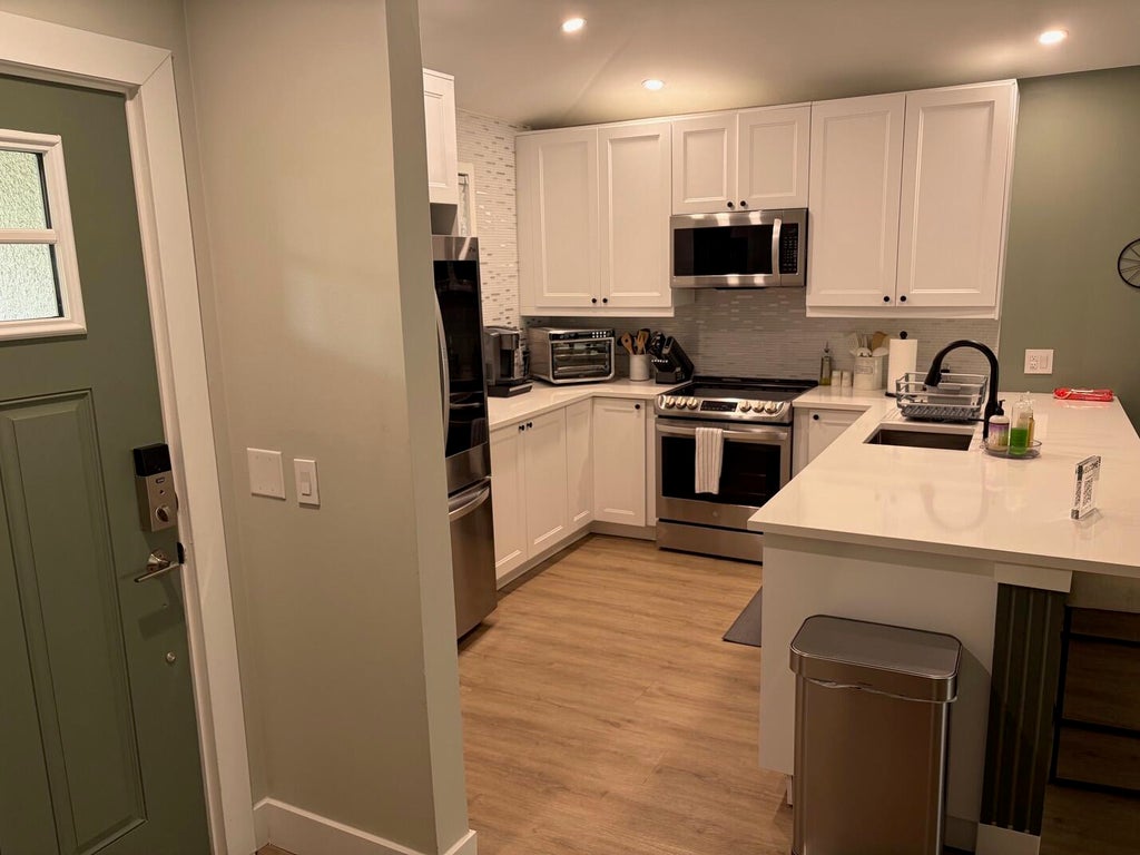 Photo of 202 Club Drive, Palm Beach Gardens, FL 33418 (MLS # R11146825)