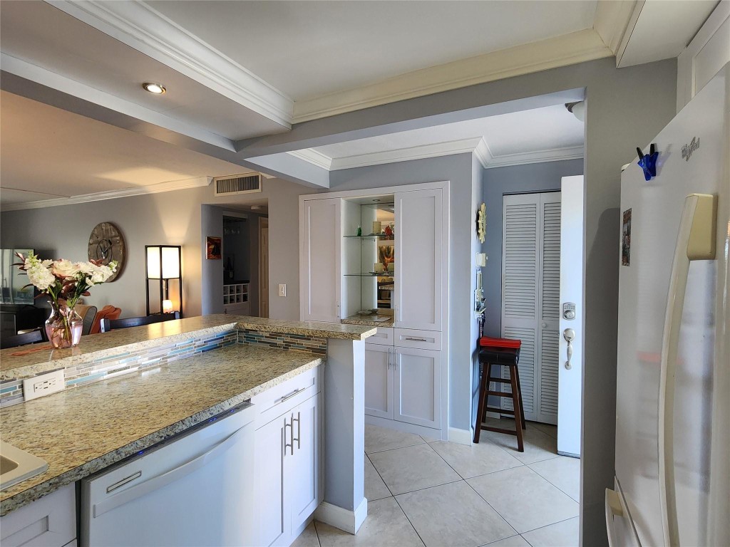 Meadowbrook Lakes View - Residential